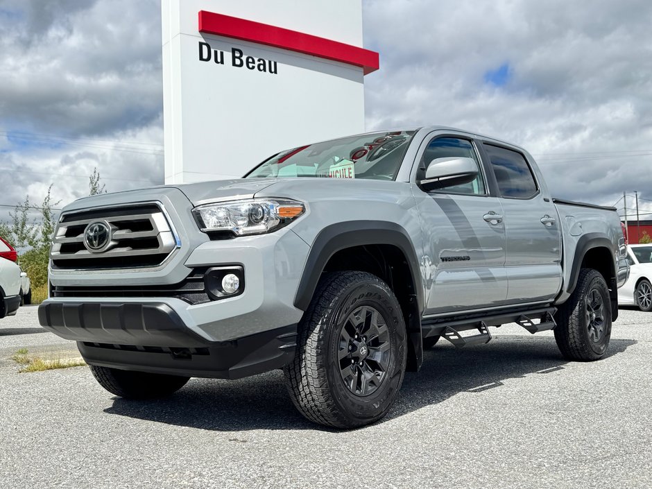 Toyota Tacoma DOUBLE CAB 4X4 TRAIL SHORT BOX / COMME NEUF !! / 2021 à Thetford Mines, Québec