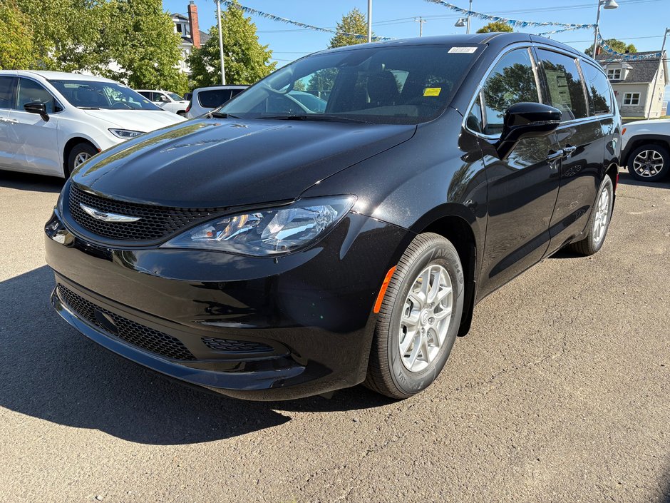 2025 Chrysler Grand Caravan SXT in Paspébiac, Quebec