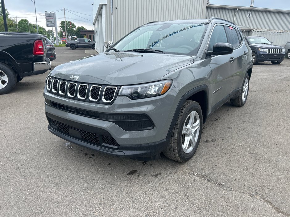 2024 Jeep Compass Sport in Chandler, Quebec