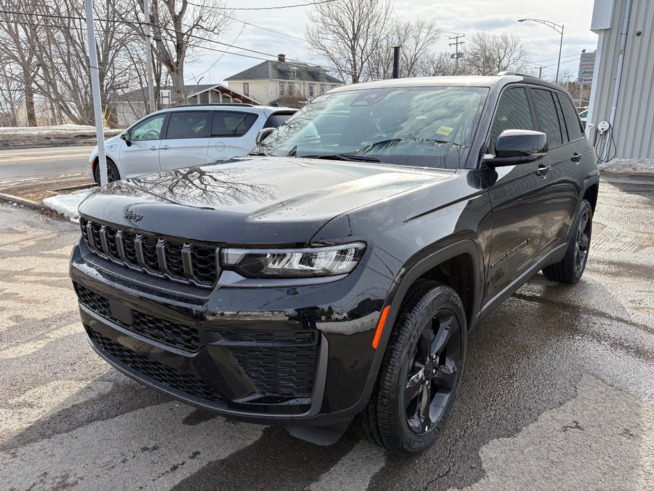 Jeep Grand Cherokee ALTITUDE 2026 à Paspébiac, Québec