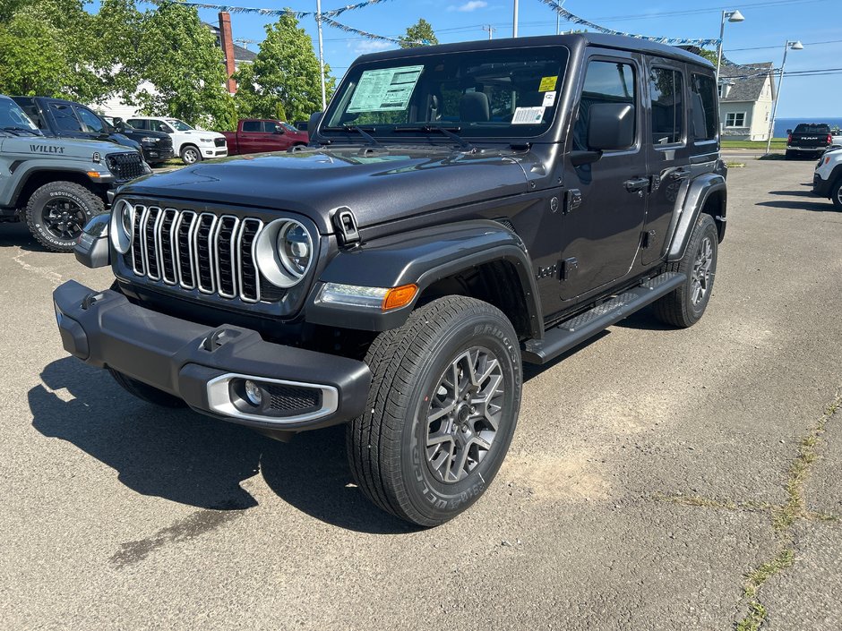 Jeep WRANGLER 4-Door SAHARA 2025 à Paspébiac, Québec