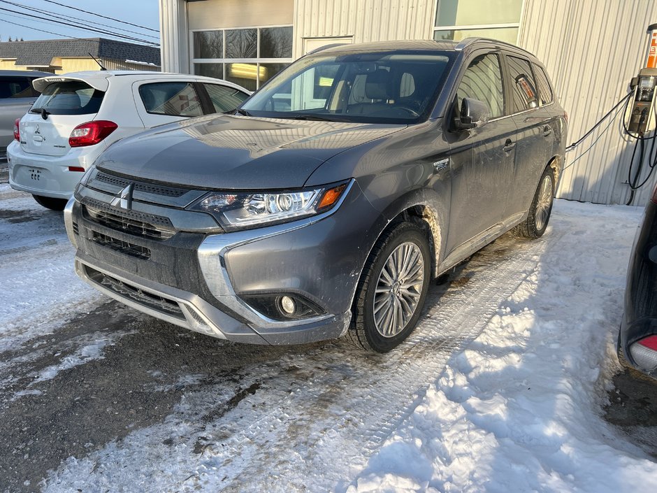 2022 Mitsubishi OUTLANDER PHEV LE in Paspébiac, Quebec