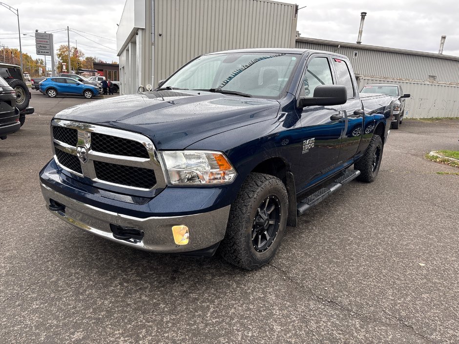 Ram 1500 Classic Tradesman 2023 à Paspébiac, Québec