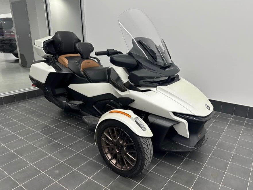 Can-Am Spyder Roadster RT Edition Sea to SKY 2024-12