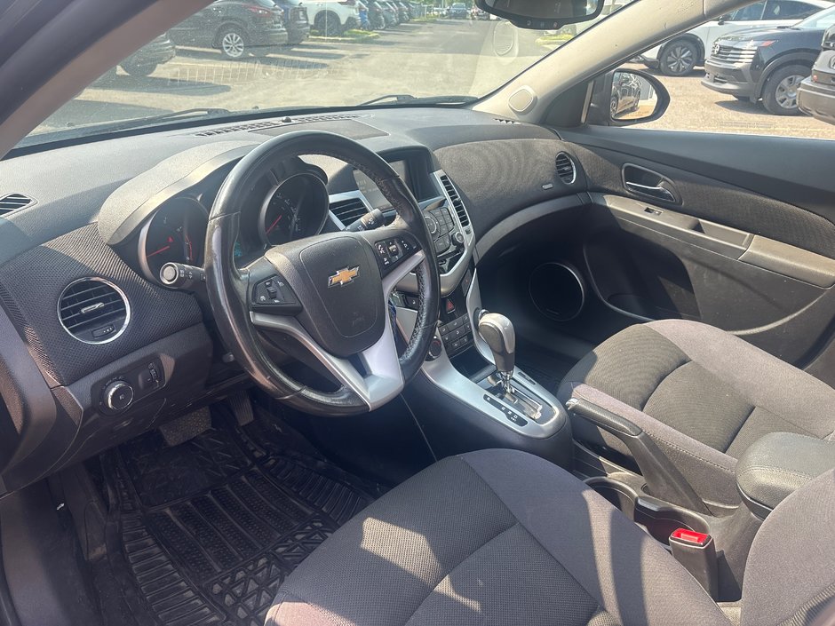 Chevrolet Cruze 1LT 2014-3