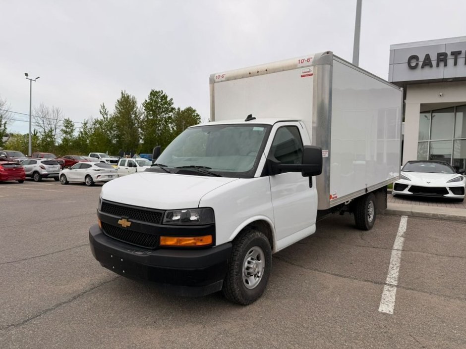 2025 Chevrolet Express Commercial Cutaway 3500 VAN 159 in Quebec, Quebec - w940px