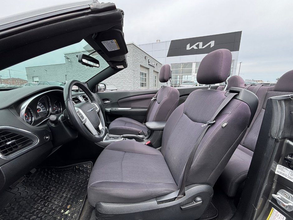 Chrysler 200 TOURING Touring 2013 Convertible