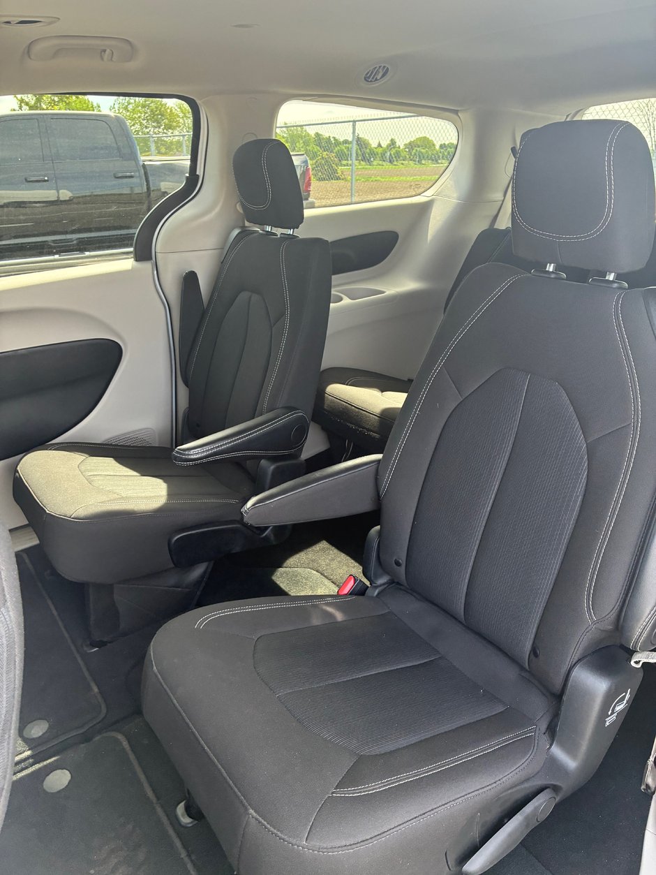 Chrysler Grand Caravan SXT 2024-10