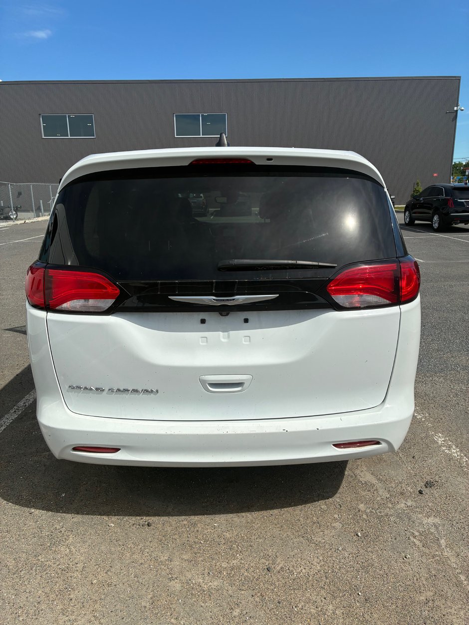 Chrysler Grand Caravan SXT 2024-3