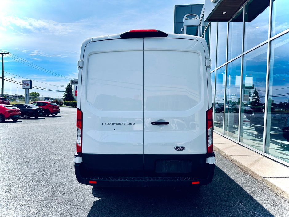Ford Transit Cargo Van T-250 cargo 148'' 2025-6