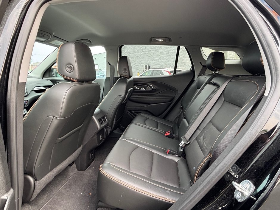 2022 GMC Terrain AT4 Awd + Leather + Navigation + Sunroof + Carplay