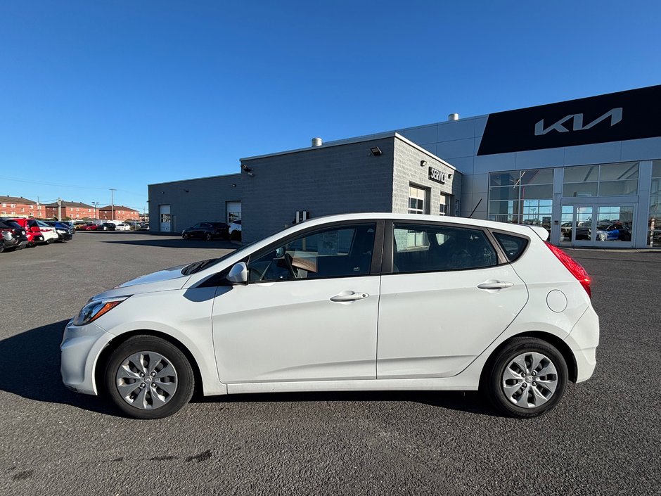 2017 Hyundai Accent SE-4