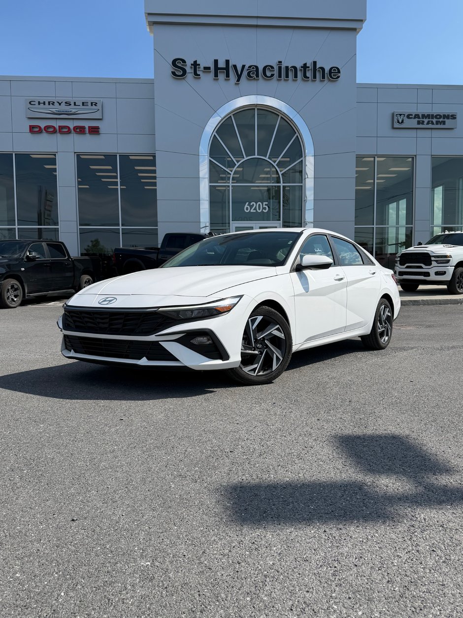 2025 Hyundai Elantra Preferred  Ensemble Tech in Saint-Hyacinthe, Quebec