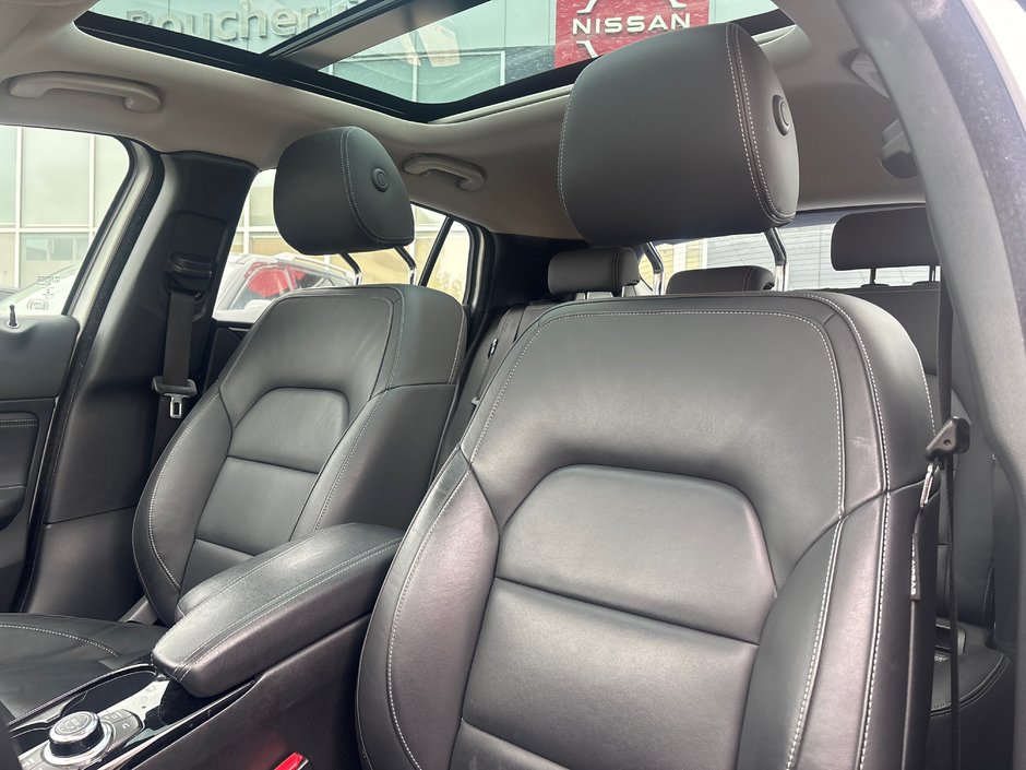 2018 Infiniti QX30 2.0L TURBO LUXE AWD-2