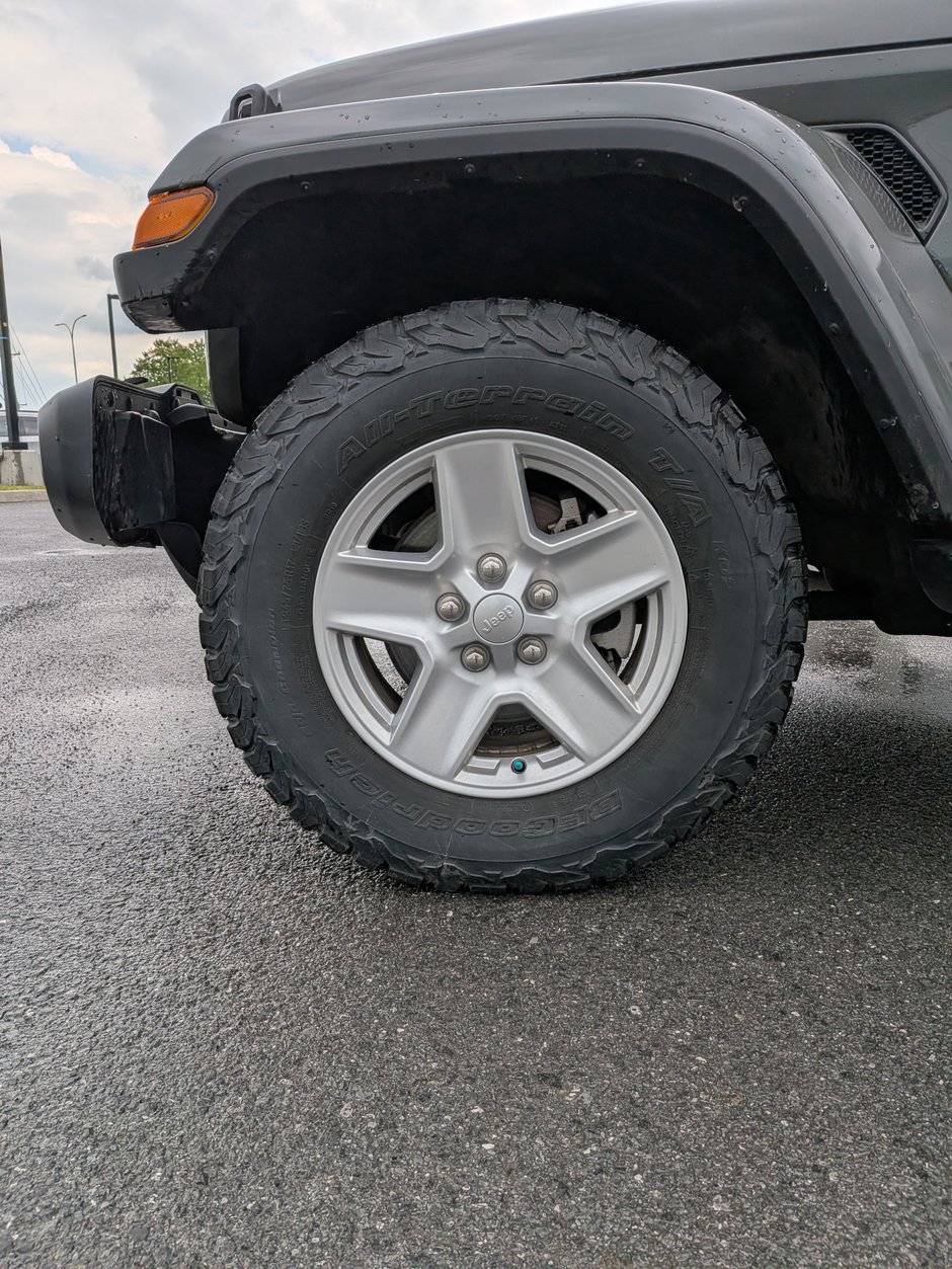 2021 Jeep Gladiator Sport S-5