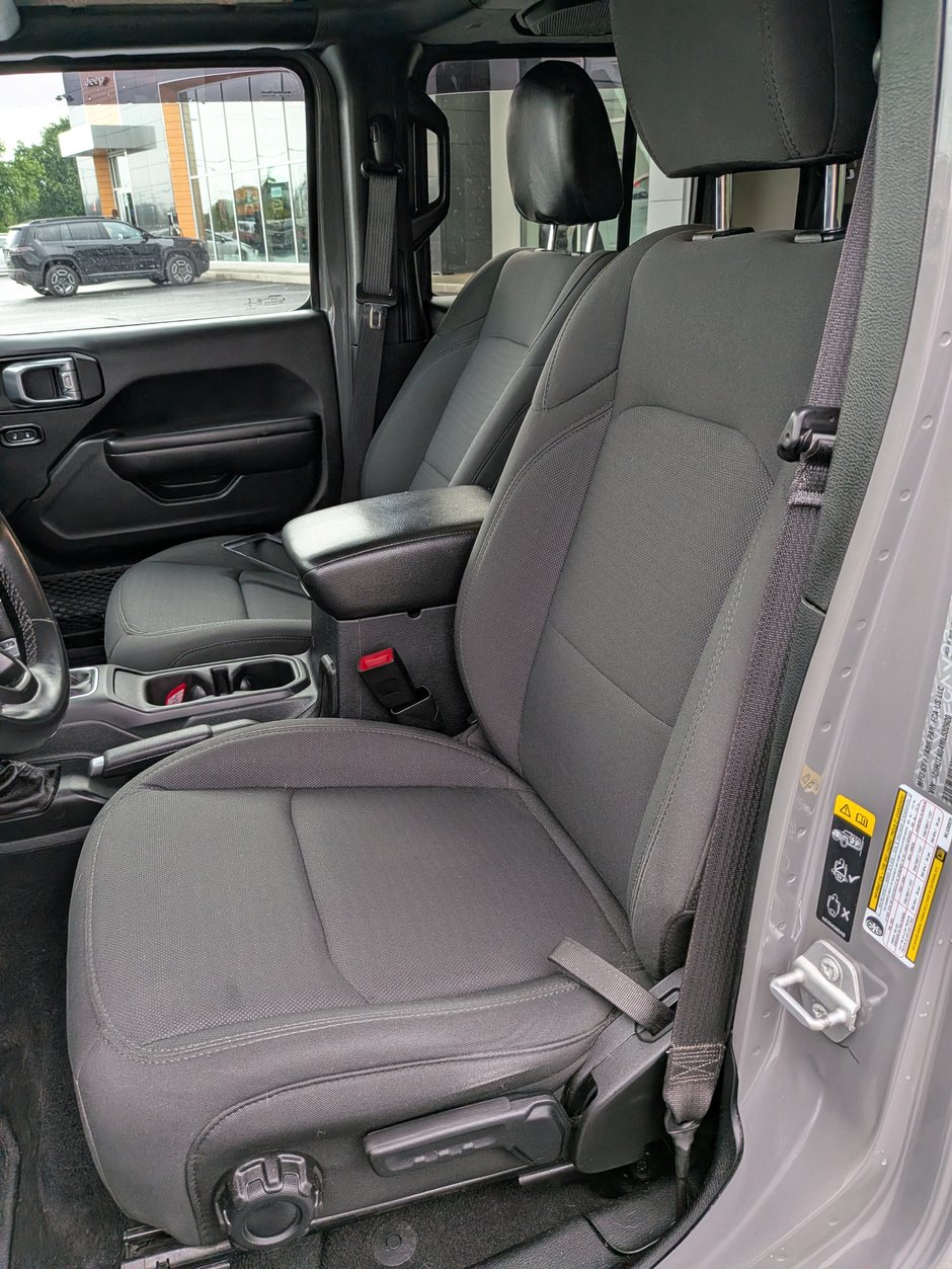 2021 Jeep Gladiator Sport S-12