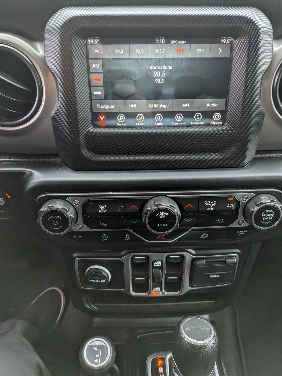 2021 Jeep Gladiator Sport S-18