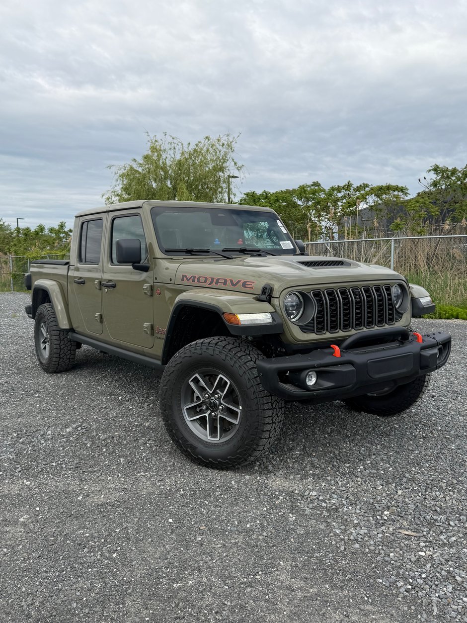 2026 Jeep Gladiator Mojave X in Saint-Hyacinthe, Quebec