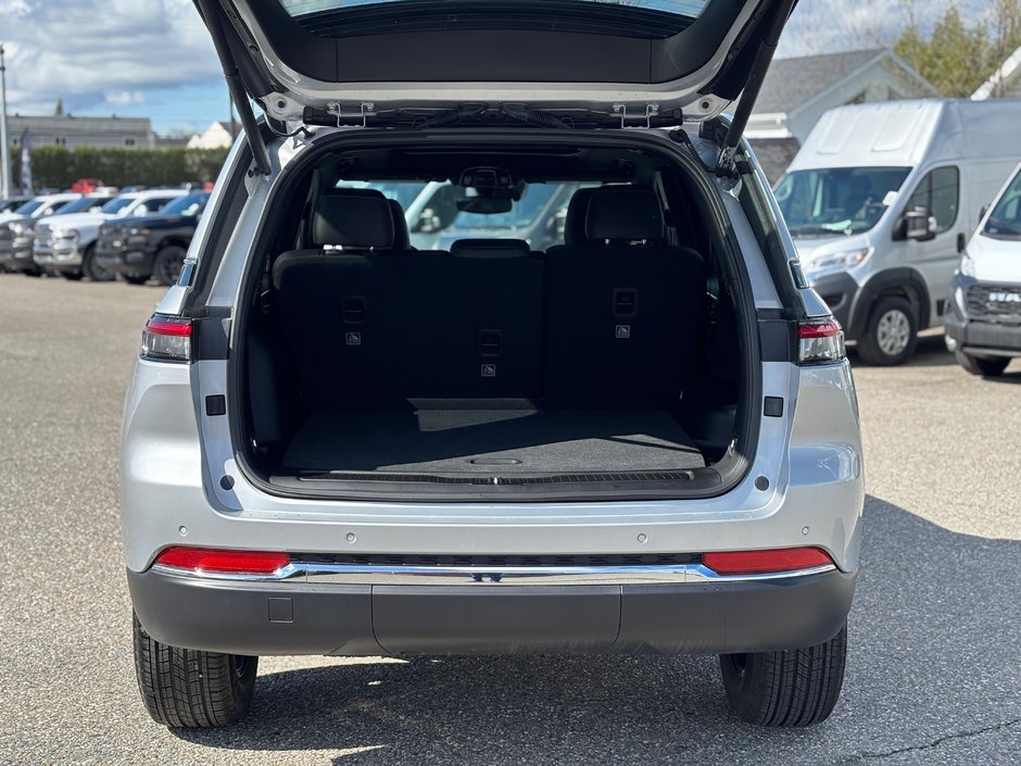 2024 Jeep Grand Cherokee LIMITED 4X4 // TOIT PANORAMIQUE-5