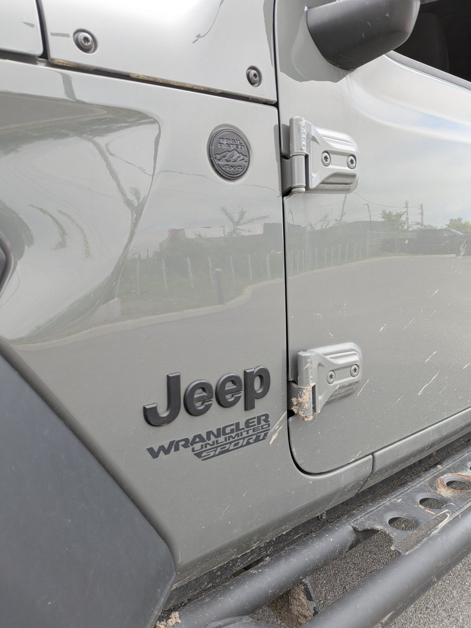 Jeep Wrangler Unlimited Sport 2021-5