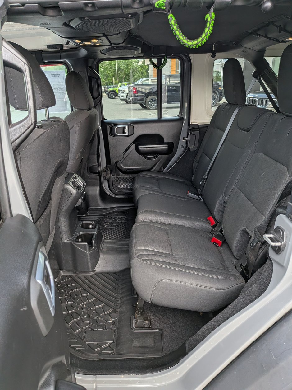Jeep Wrangler Unlimited Sport 2021-11