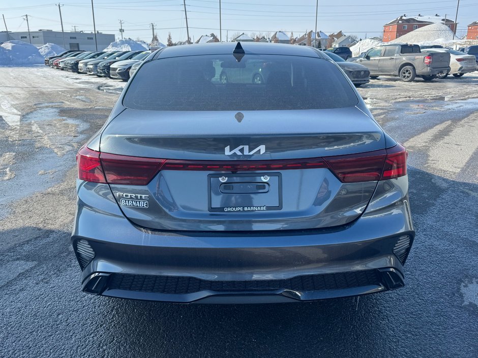2022 Kia Forte EX-3