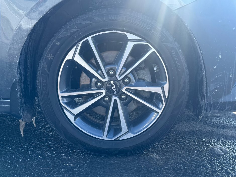 2022 Kia Forte EX-10