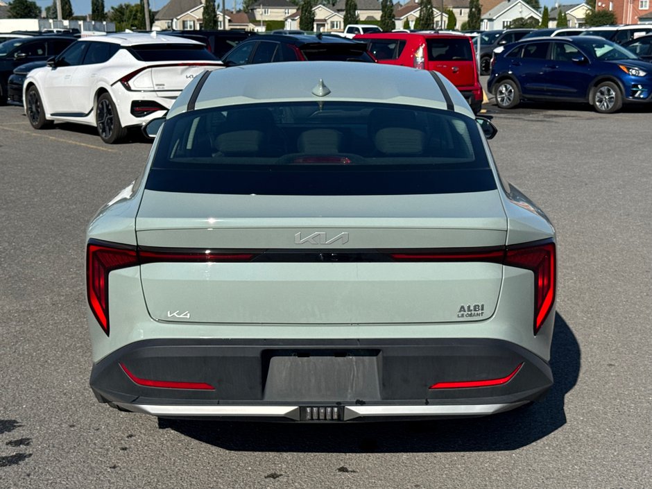 2025 Kia K4 LX Heated seats + Backup camera + CarPlay