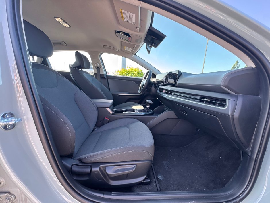 2025 Kia K4 LX Heated seats + Backup camera + CarPlay