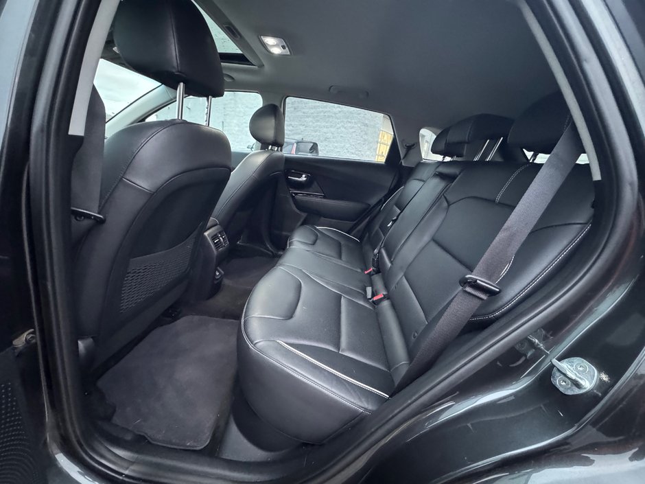 Kia Niro EV SX TOURING 2021 Jusqu'à 385km + TOIT + CUIR + NAV