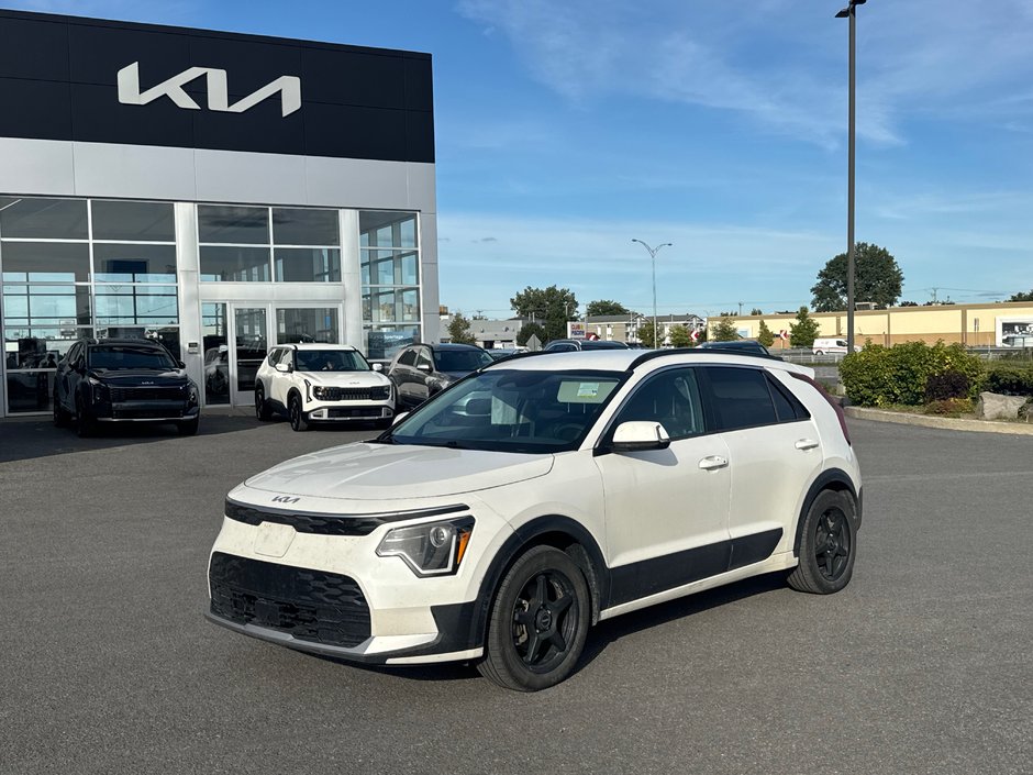 2024 Kia Niro EV WIND+ Heated seats + Backup camera + CarPlay