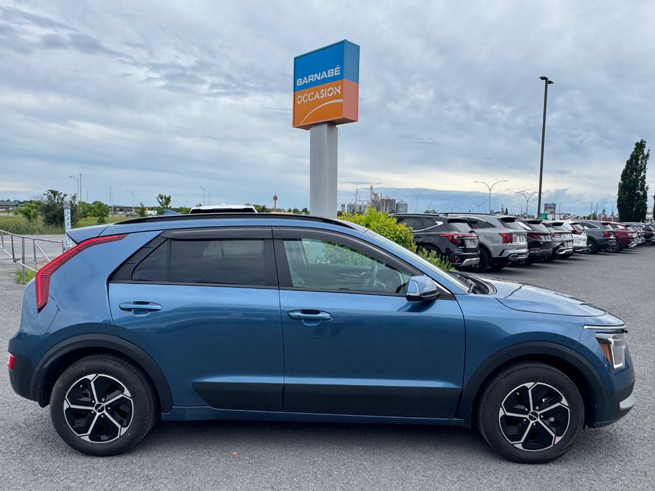 2026 Kia Niro HEV EX Heated seats + Back up Camera