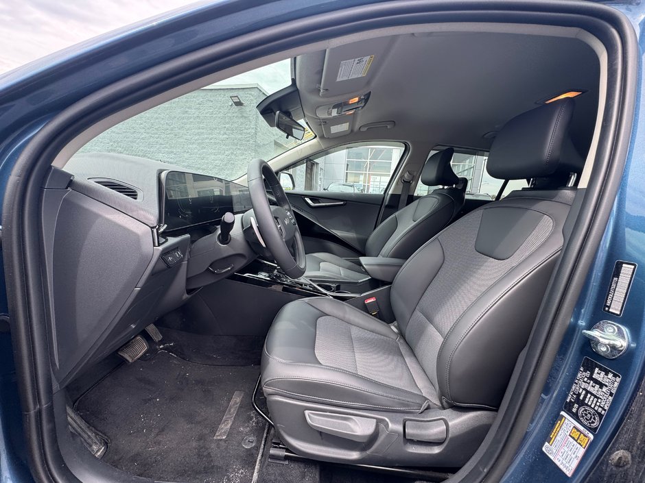 2026 Kia Niro HEV EX Heated seats + Back up Camera