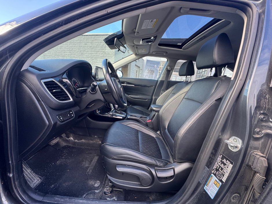 2021 Kia Seltos EX AWD + Sunroof + Leather + Backup camera