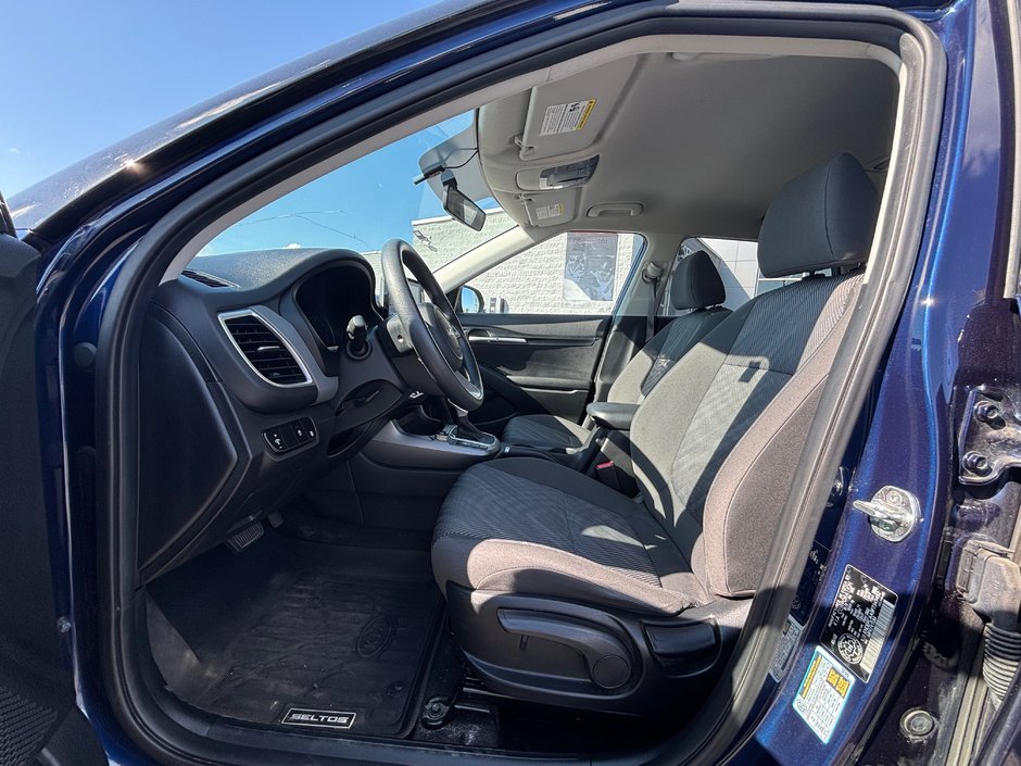 Kia Seltos LX 2023 Sièges chauffants - Détecteur d'angles morts - Apple Car Play