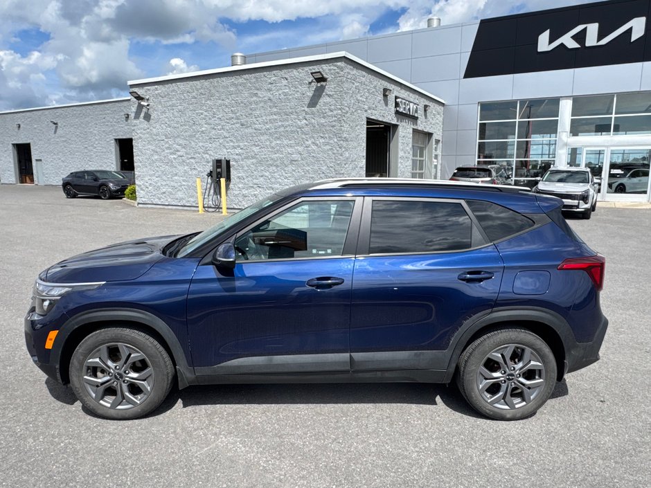 2024 Kia Seltos LX Heated seats + Backup camera + CarPlay