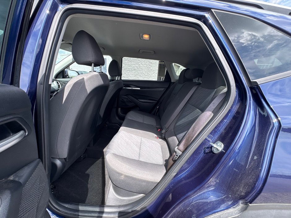 2024 Kia Seltos LX Heated seats + Backup camera + CarPlay