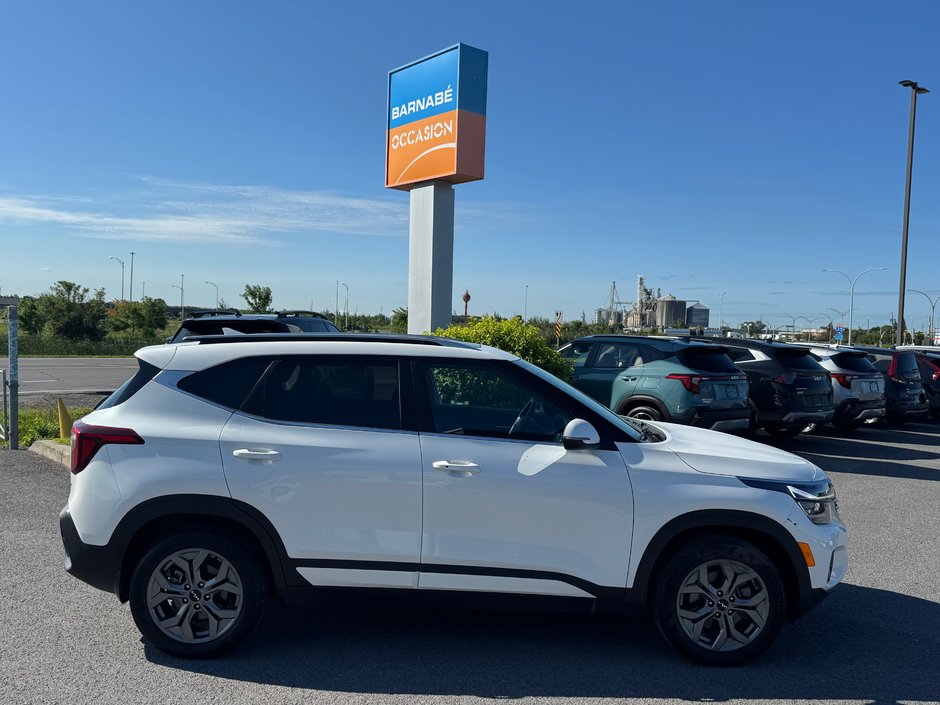 2025 Kia Seltos EX AWD + CarPlay + Backup Camera