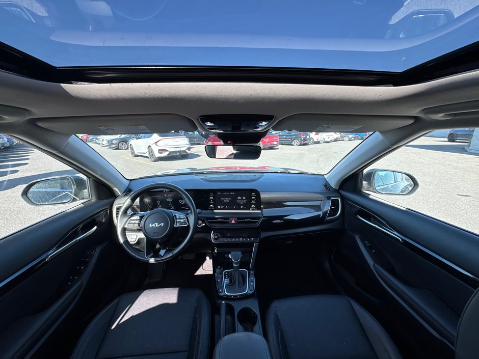2025 Kia Seltos EX AWD + Sunroof + Leather + Rearview Camera