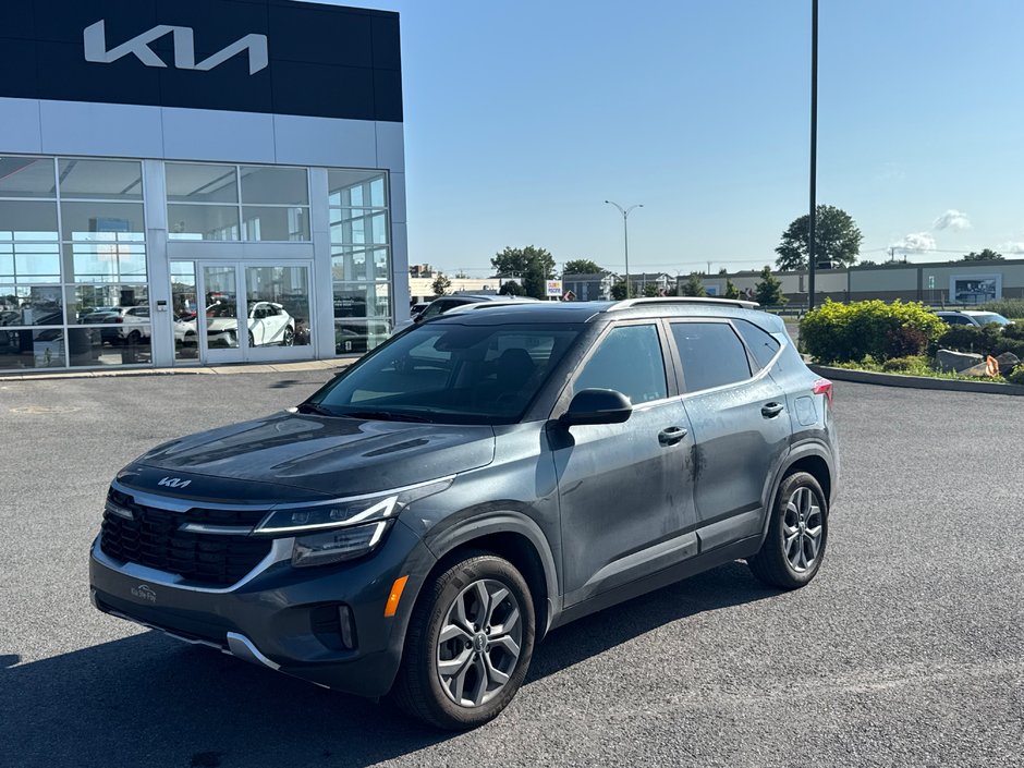 2025 Kia Seltos EX AWD + Sunroof + Leather + Rearview Camera