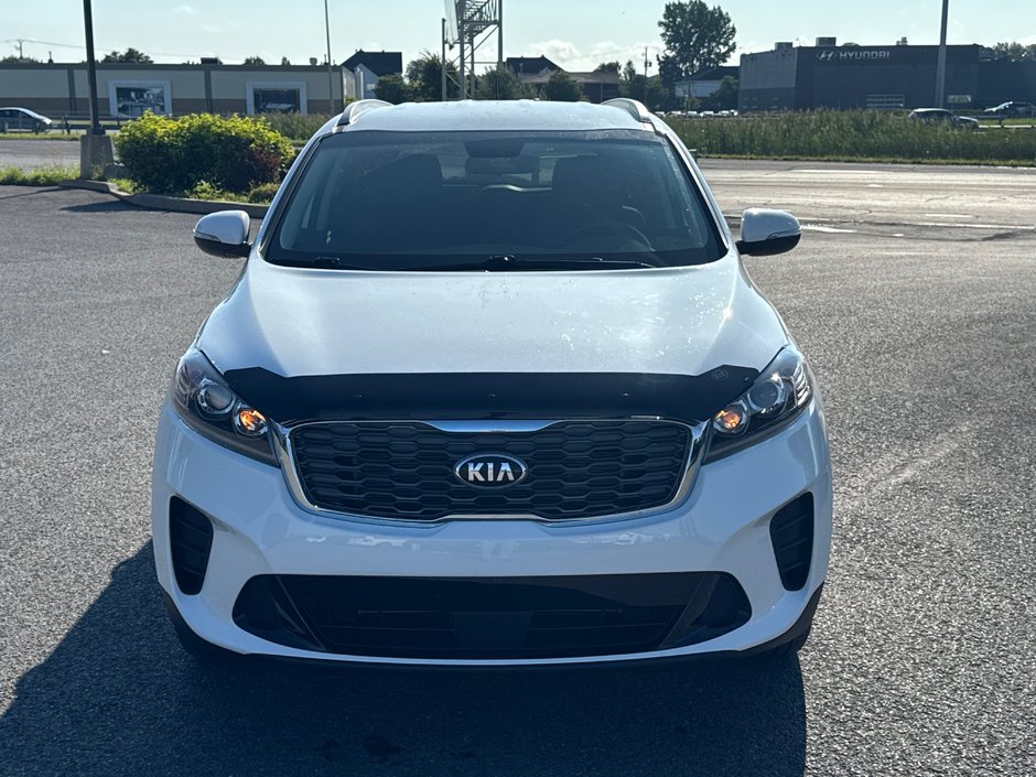 2020 Kia Sorento  AWD + 7 PASSENGERS + BACKUP CAMERA