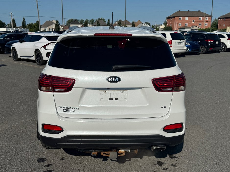 2020 Kia Sorento  AWD + 7 PASSENGERS + BACKUP CAMERA