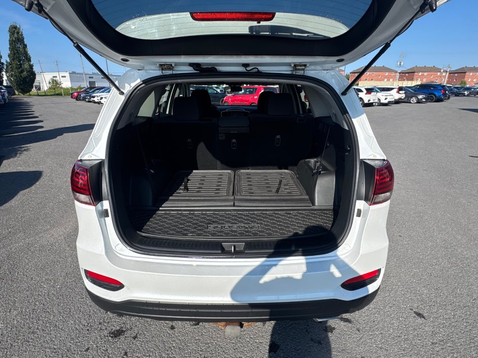 2020 Kia Sorento  AWD + 7 PASSENGERS + BACKUP CAMERA