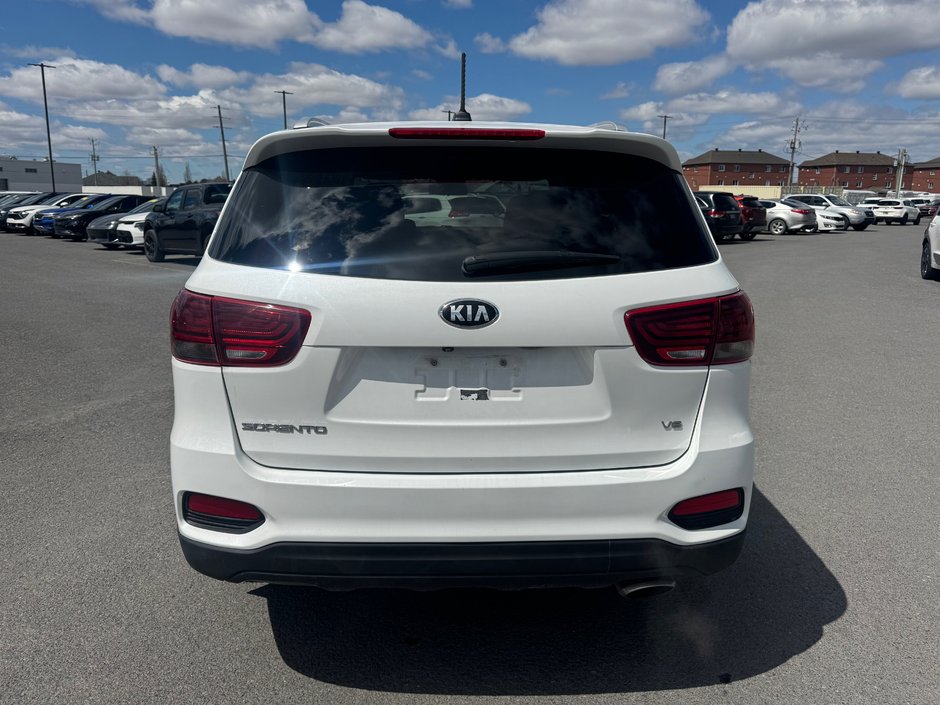 Kia Sorento LX + 2021-3