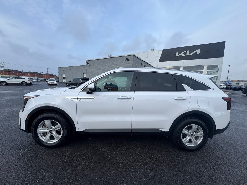 Kia Sorento LX 2024-23