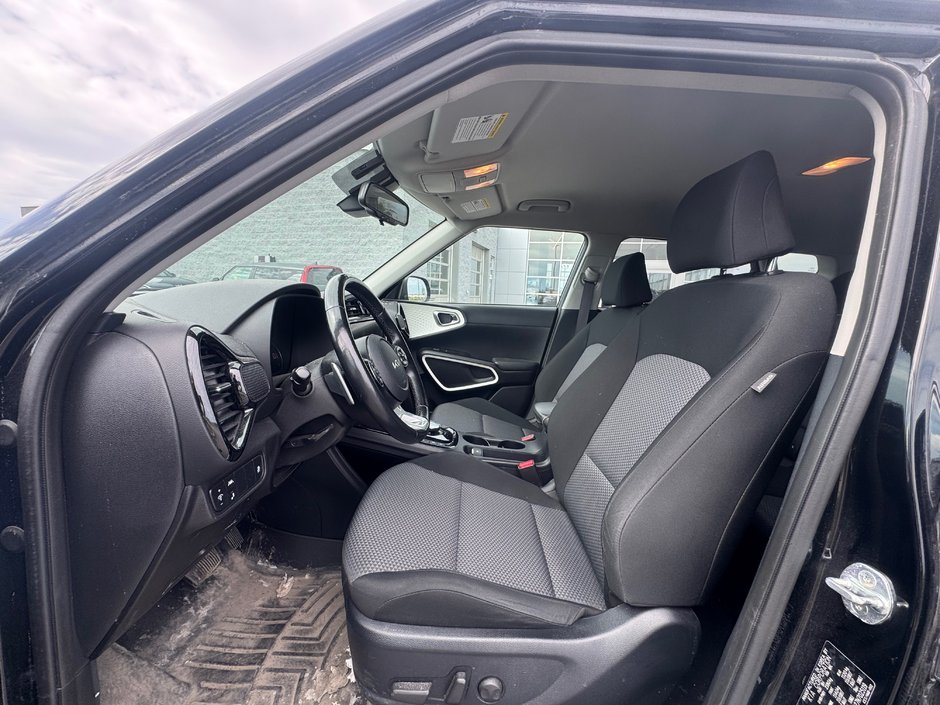 2022 Kia Soul EV EV Premium 100% electric + Carplay  + Heated seats