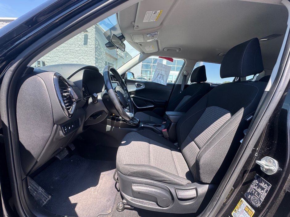 2023 Kia Soul EX Heated seats + Back up Camera