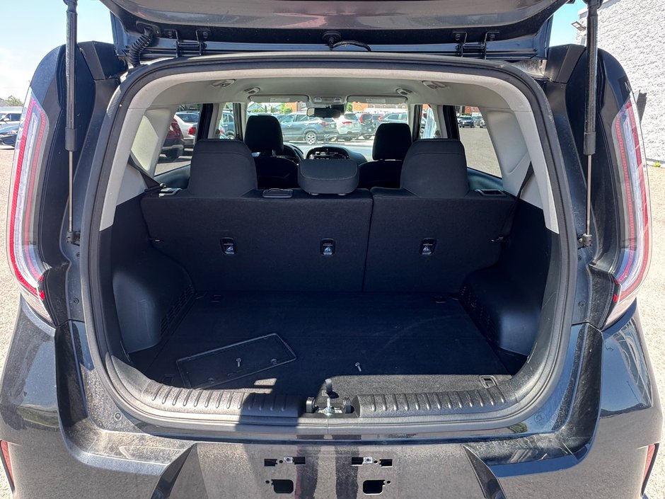 2023 Kia Soul EX Heated seats + Back up Camera