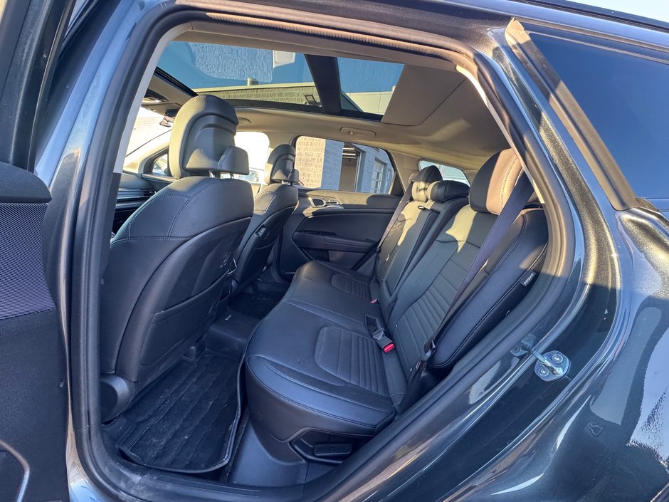Kia Sportage Plug-In Hybrid SX 2024 AWD + Toit ouvrant + Cuir + Camera de recul