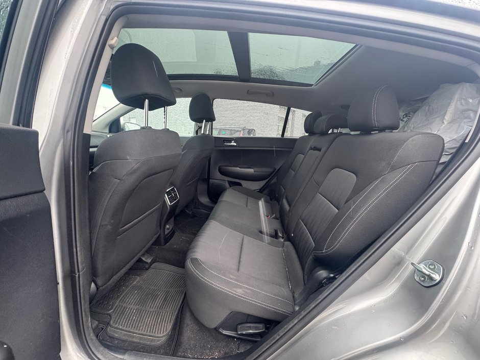 2022 Kia Sportage EX S-8